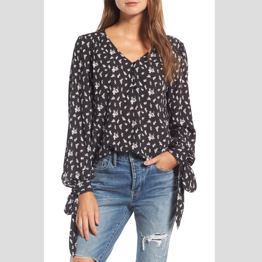 Hinge Tie Sleeve Top NWT | M
